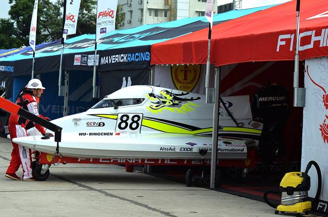 F1赛车战术解析：节奏与空间如何决定走势（心理状态视角）